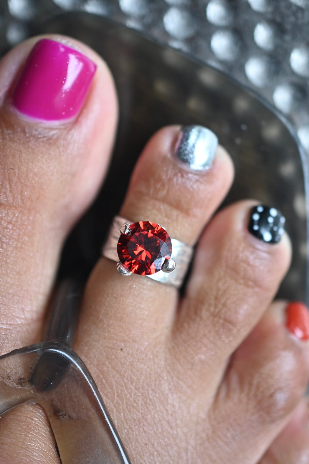 Starburst toe ring