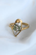 Load image into Gallery viewer, Wildflower ring size 7
