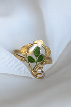 Load image into Gallery viewer, Wildflower ring size 7
