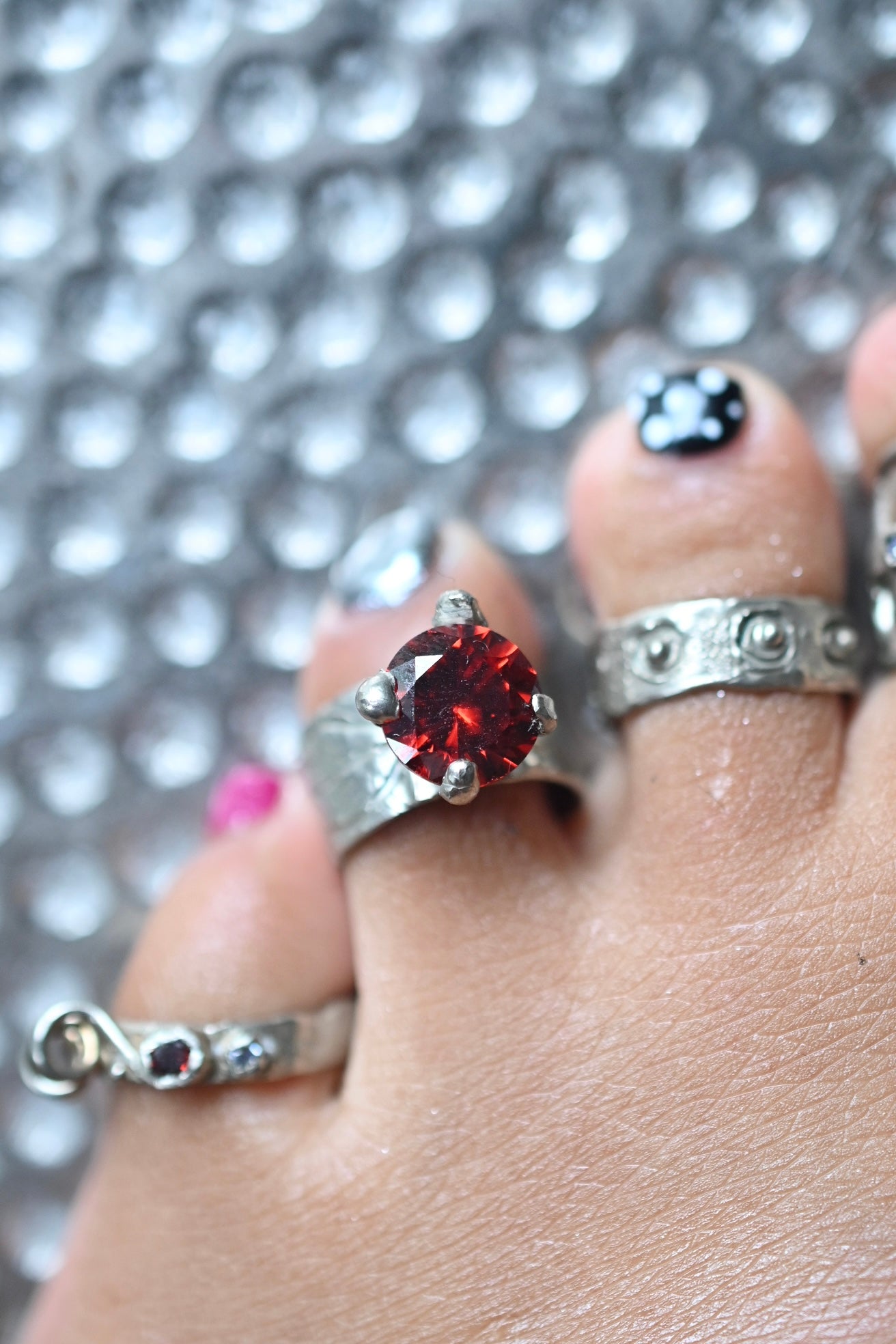 Starburst toe ring
