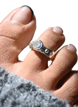 Load image into Gallery viewer, 03 Toe Ring
