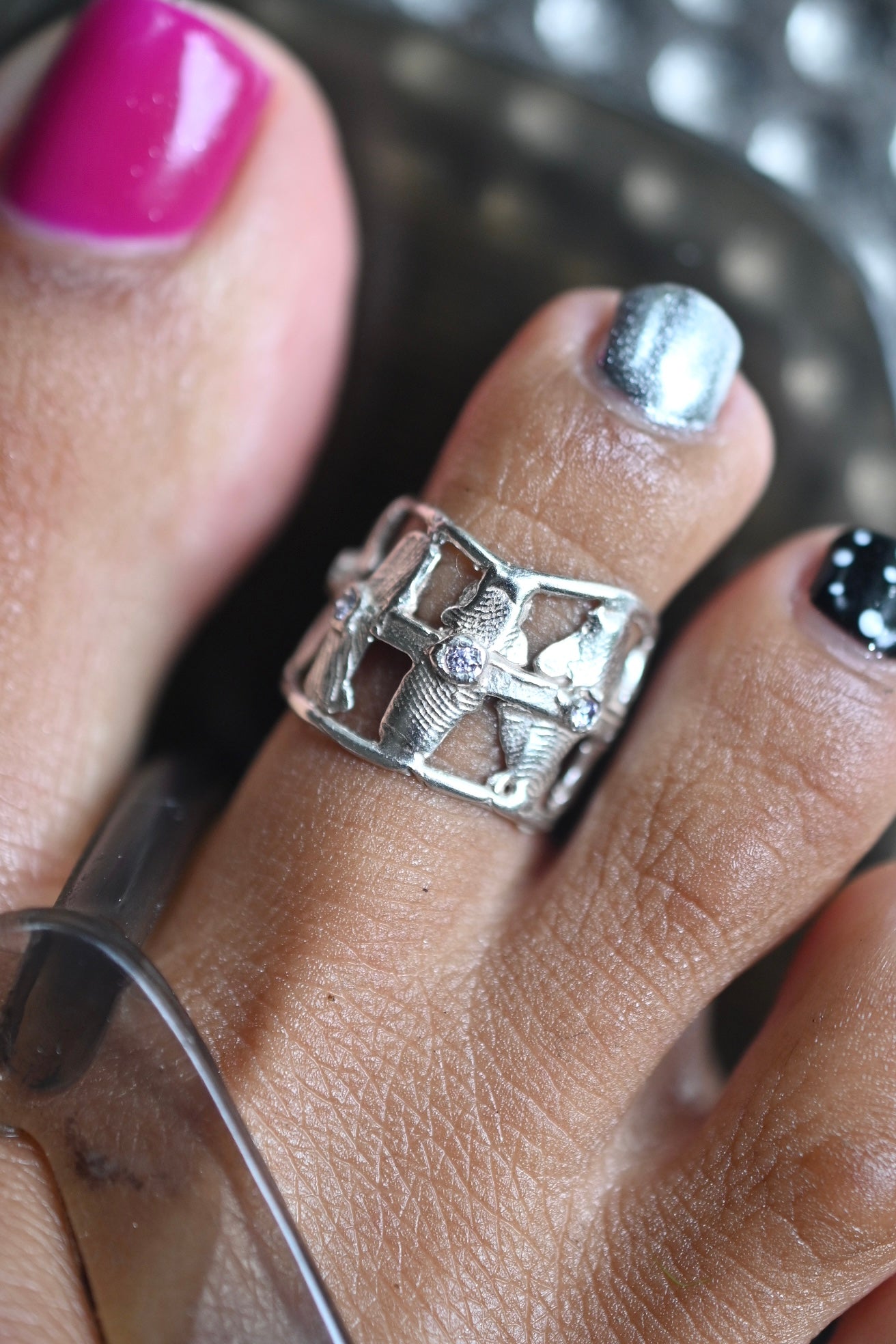 Barrel toe ring