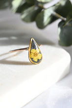Load image into Gallery viewer, Kara Yellow Blossom Flower Ring
