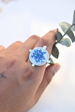 Load image into Gallery viewer, Flora Blue Carrot Flower Ring
