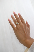 Load image into Gallery viewer, Twisted Dana Forget Me Not Ring
